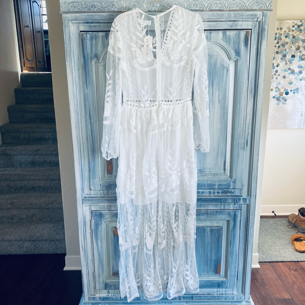 AMELLIA Bohemian White Lace Maxi Dress - Picture 6 of 16